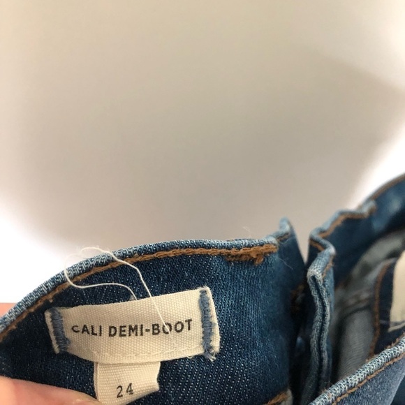 Madewell Cali Demi Boot Jeans Chewed Hem Edition 24 - Picture 4 of 5